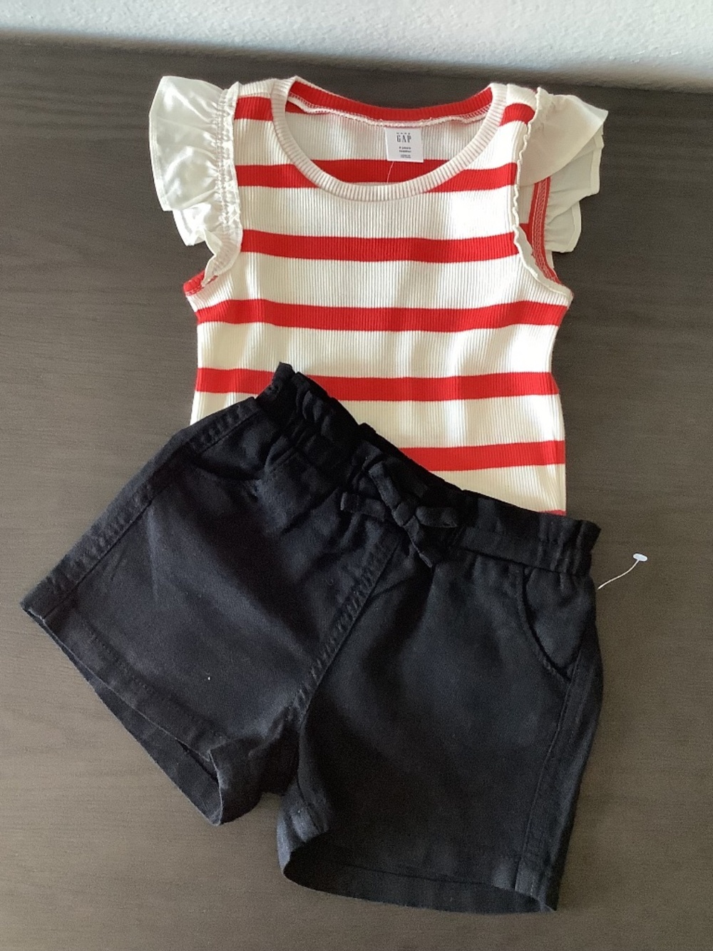 New Girls Old Navy Outfit Black Shorts & Baby Gap Red Striped Top Size 2 Piece